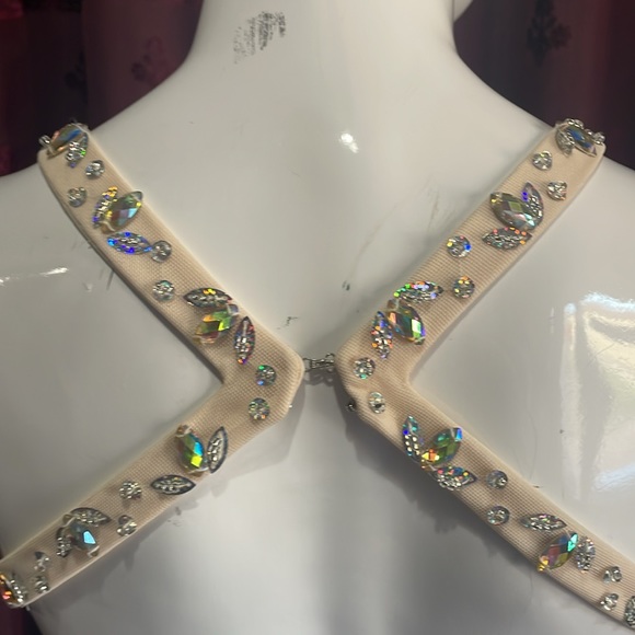 Camille La Vie Cream Beaded Rhinestone Mermaid Gown Open Back Size 6 - Picture 10 of 13